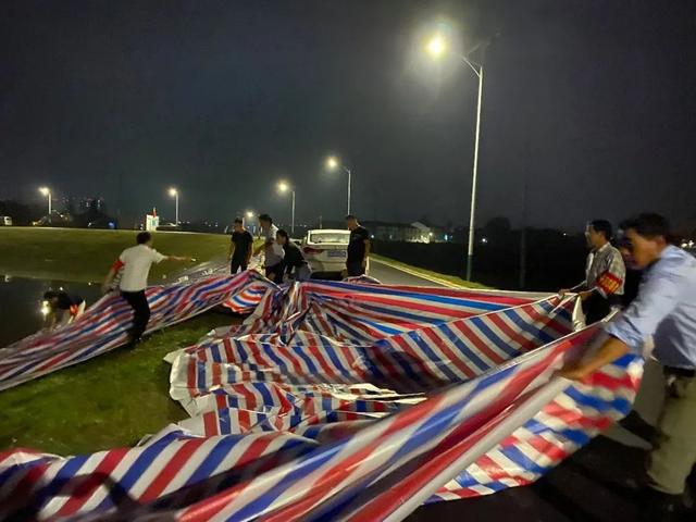 风雨无阻，日夜坚守......