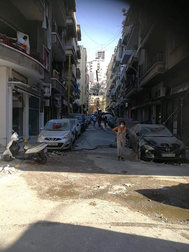 黎巴嫩爆炸亲历者：看着我的邻居失去一切