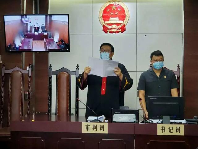 老人楼道里捡了个“废弃纸箱”，结果赔了上万元……