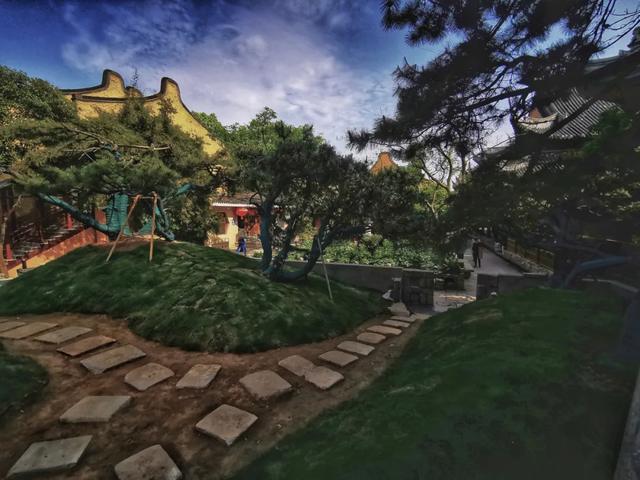 天上人间诸景备！这座和豫园“师出同门”的小园林，你可知晓？