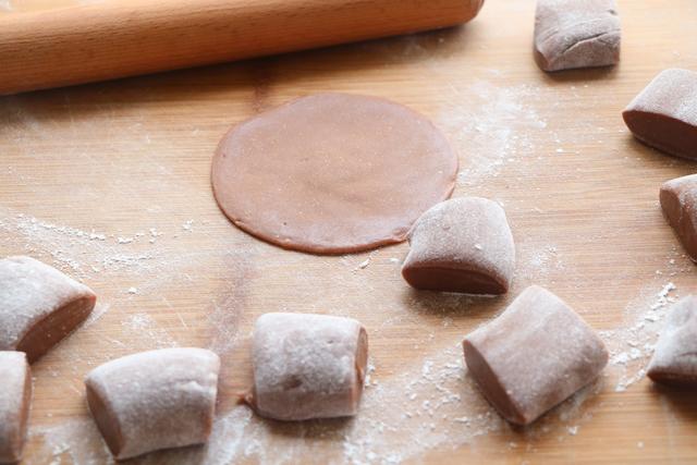 不用烤箱不用煎，低脂吃不胖的小甜点，好吃又好做，夏天最适合了