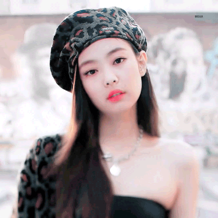 拥有三角嘴型的女团爱豆们