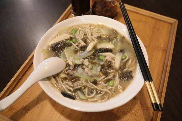 杭州"最具名声"的小吃，鲜美可口，上过中国十大名面条榜单