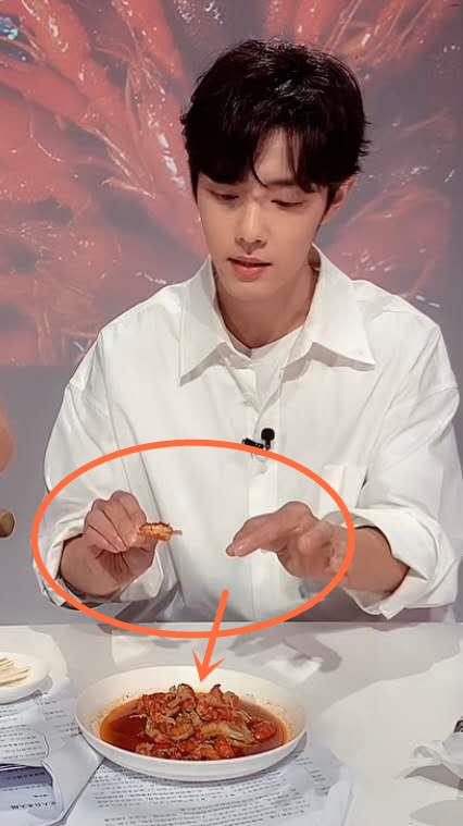 肖战直播带货首秀献给武汉，人气太旺直播间信号一度中断