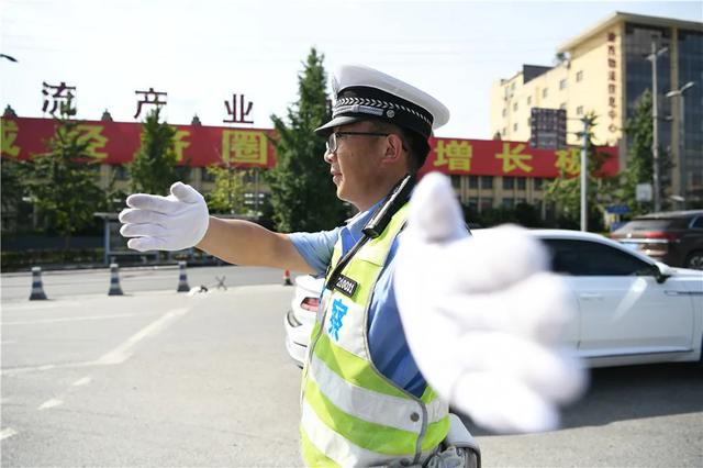 战高温|荣昌公安：战高温 斗酷暑 保平安