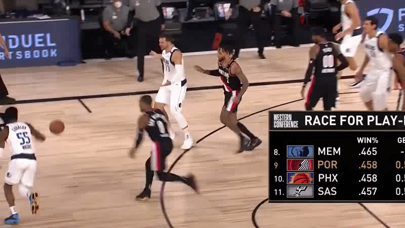 利拉德61分，安东尼26分，开拓者134-131险胜独行侠，西區第八