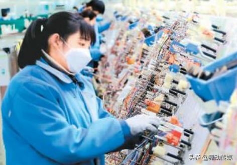 中国制造在遭遇大转变，全球制造业重新构建，产业转移持续