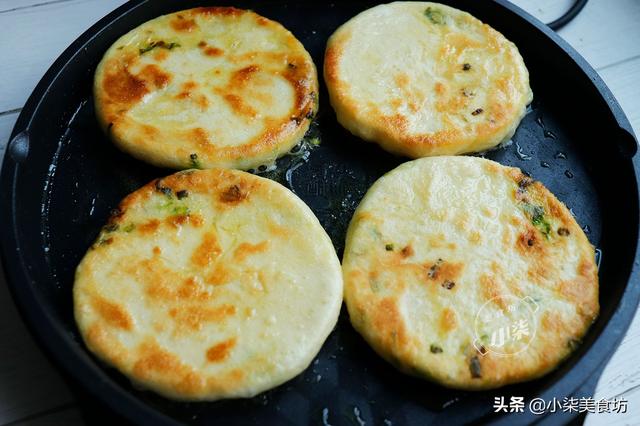 葱花饼做法，不烫面不揉面，学会家庭配方，外酥里软，比买的好吃