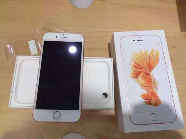 网购和实体店买手机有啥区别？手机店老板告诉答案，差距一目了然