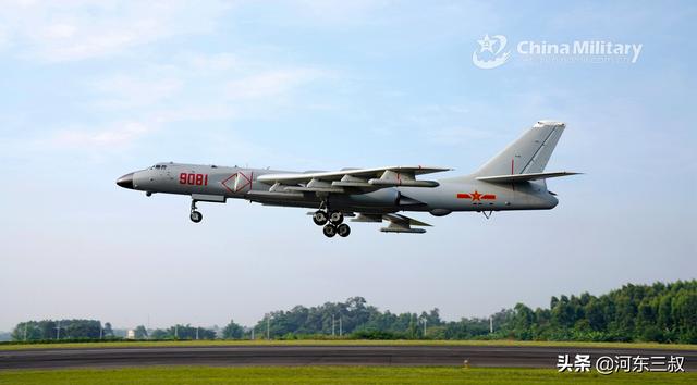 ͬ��50�����Ʒ�������ͺ�-6J�Ա�����B-52H�����߲����ж��