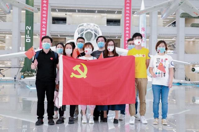 献礼七一，鲸算集团开展军事博物馆党建活动