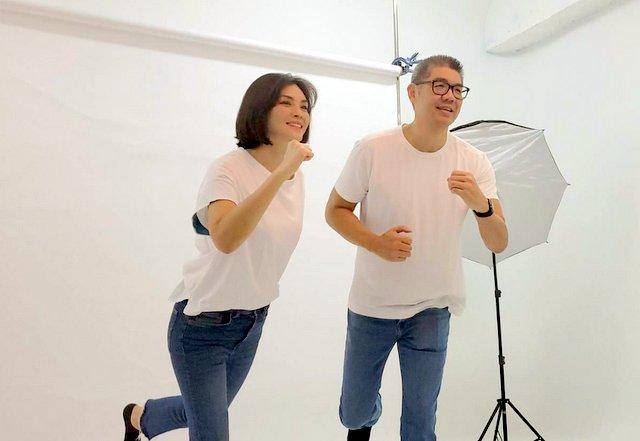 1米7遇到1米9！李眉蓁和连胜文拍宣传照