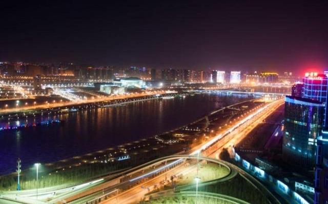 太原欲引进2000名硕博，待遇只字未提，网友喊话