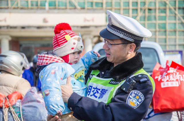 重庆|看完这些基层民警辅警的故事，我被感动了……