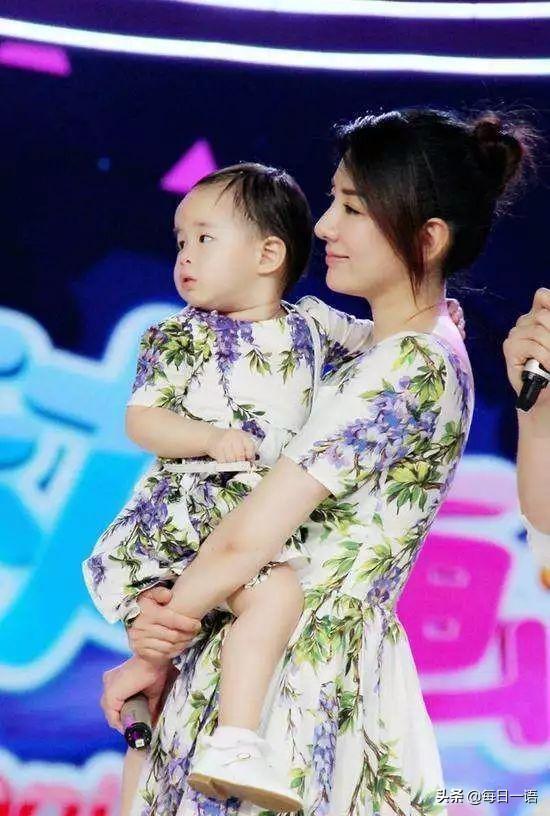 5年离婚两次，被丈夫打到坐轮椅，从一线沦落到三线的女明星黄奕