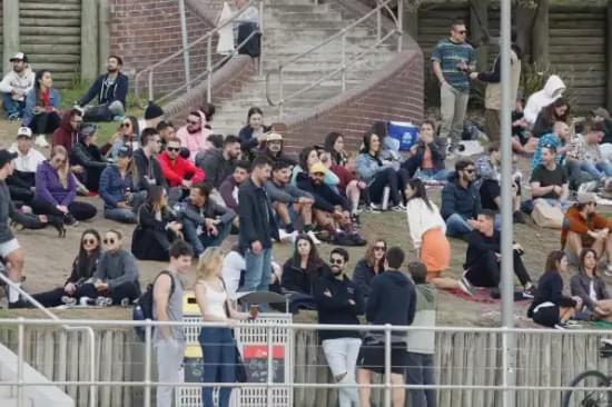 451例，全澳慌了，1次出游近300个孩子确诊，戴口罩也没用