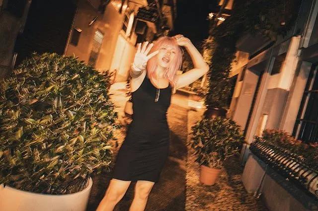 日本美少女摔跤手不堪网暴自杀，每天有上百条私信让她去死…