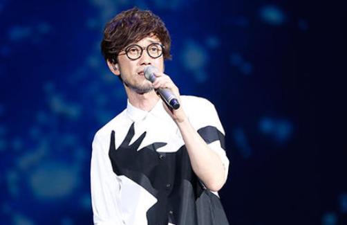 情歌教父周传雄，当年红遍大江南北的他，复出