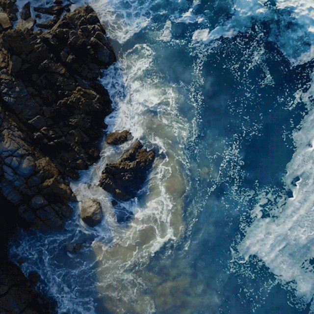 我眼睁睁地看着冰川在暖阳下融化