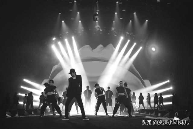 青春芒果夜压轴节目-蔡徐坤《情人》《YOUNG》舞台