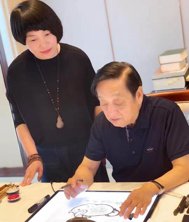 之所以选择猪作为原型,是因为韩美林老师非常喜欢猪.