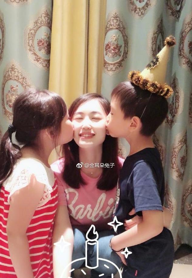 王宝强发文为儿子庆生，马蓉隔空送祝福疑似未到场，略显心酸