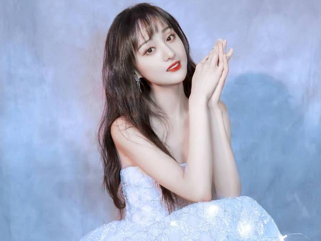 明星都有“收藏癖”？戚薇范冰冰还行，看到郑