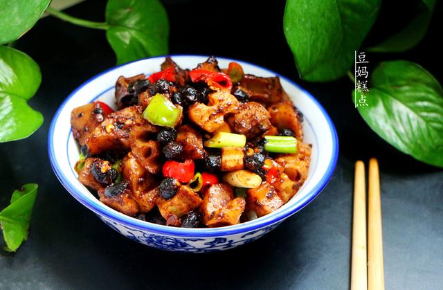 每到8月，我家必做这下饭小菜，咸香脆爽，比肉受欢迎