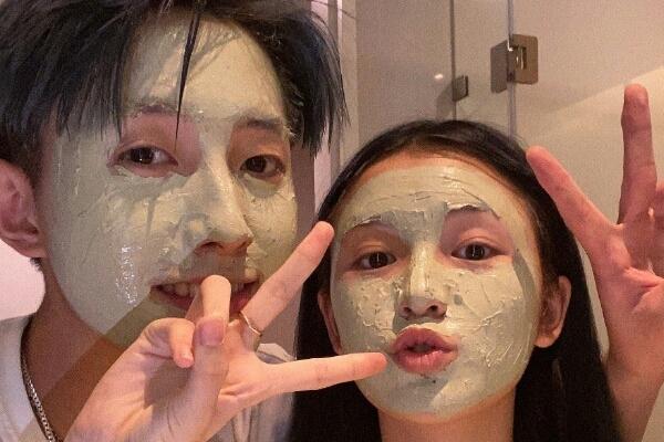 允恩和赵辰宇微博互骂，谁注意她咋称呼对方？