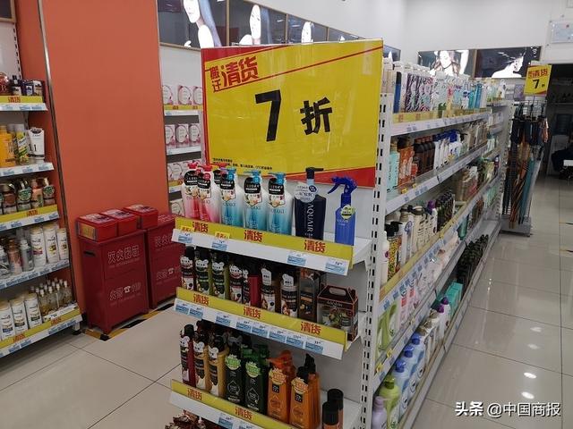 万宁撤店清货、屈臣氏业绩大跌，美妆集合店“后浪”却崛起了