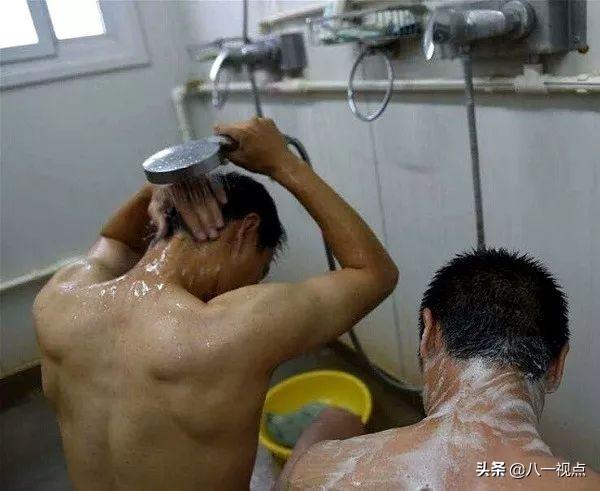 当过兵的，谁还没用过黄脸盆