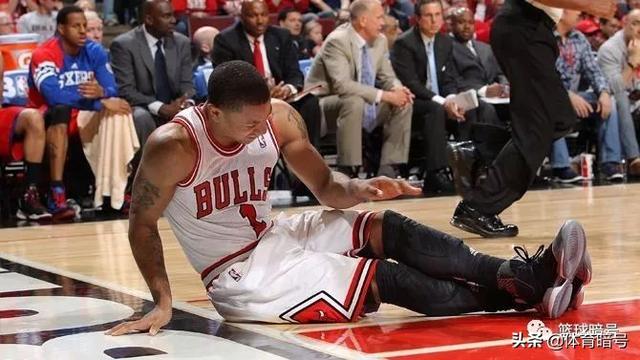 水泥篮球场打球怎样保护好膝盖 欧梦体育网