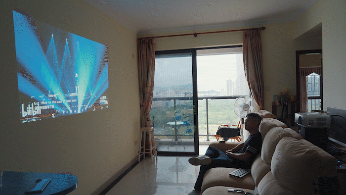把电影院搬回家：明基W1700M真4K HDR投影仪评测
