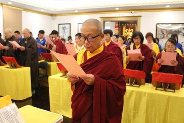 参加韦驮菩萨圣诞法会，与会大众法喜充满