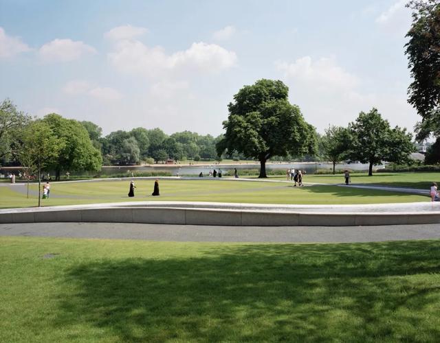 艺术与设计 - 景观决定去和时尚合作