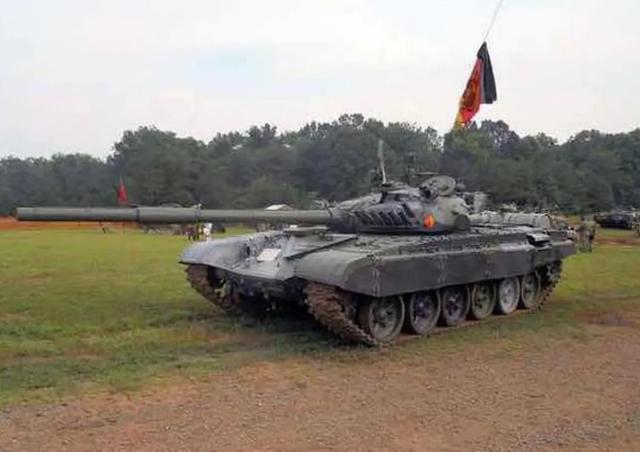 美国军队中的T-72、T-80、米格-29、S-300、歼-7战机