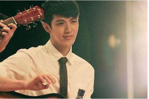 出道即巅峰到如今惨遭封杀，复出之路一波三折，谈及原因不可饶恕