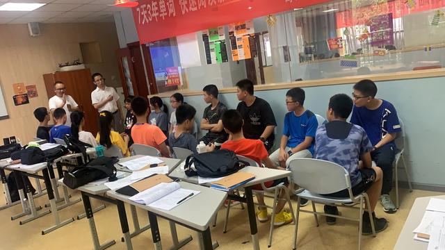 奇速英语夏令营初中班成都小升初学员龙柯宇挑战英语快速阅读