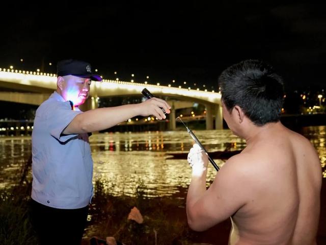 重庆|保护长江流域 做个合格的“蓑笠翁”