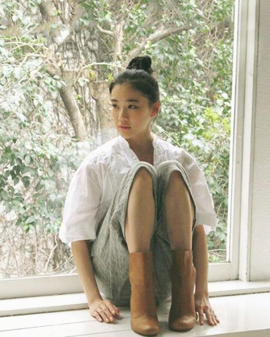不再羡慕氧气女生的“滤镜肌”，教你get水润通透的光感肌