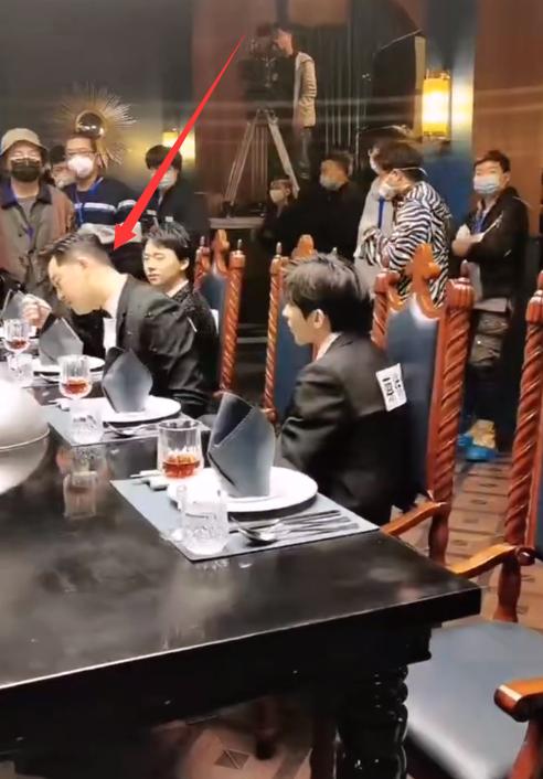 沙溢咋回事？当面吐槽蔡徐坤呱呱吃，本人回应：保底三人份