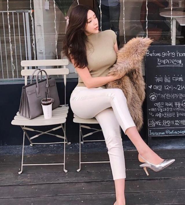 一款柔软的T恤衫带来的魅力，使你看着更成熟有型