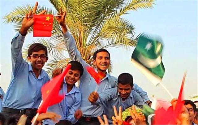 中国要帮巴铁干三件大事，美国专家：以后再也无人敢欺负巴基斯坦