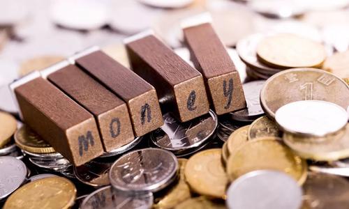 目前国内8亿多劳动力，月入过万人群多吗？