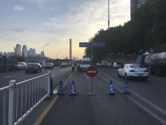 重庆|渝中警讯丨长江第4号洪水来袭，渝中公安快速出击防汛