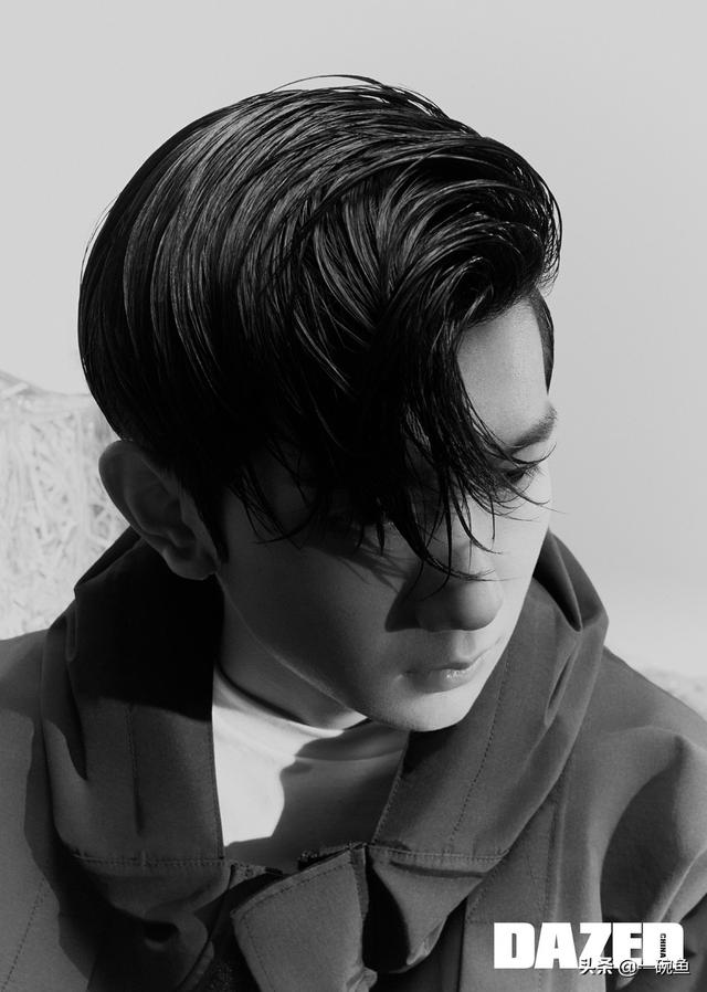 凌厉的眼神什么意思凌厉的目光