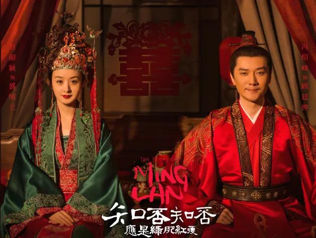 力破不和传闻！赵丽颖探班冯绍峰，牵手逛街罕见秀恩爱