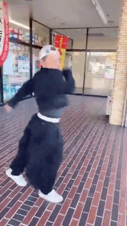 土味社会摇风靡全世界，但老外偷学的作品属实8太行...