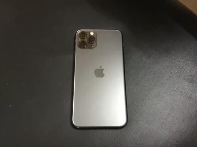 从10999跌至8199，苹果A13+256GB+iOS系统，你还买5G手机吗？