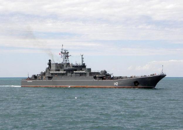 美以联手空袭叙利亚！俄军舰抵达海外基地，多